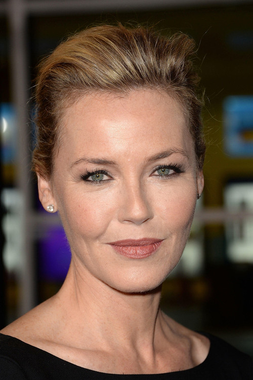 Connie Nielsen profile