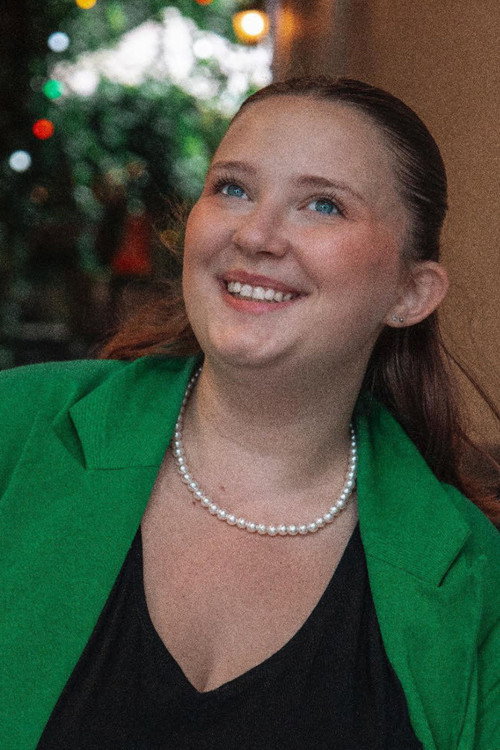 Photo of Elise Rogien, Acting