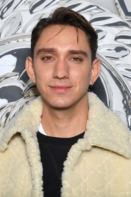 Photo of Oliver Sim, Acting