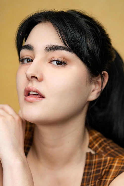 Photo of Maddie Mills, Acting