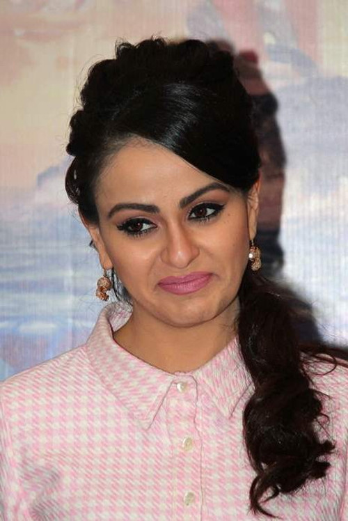 Photo of Ariana Ayam, Acting