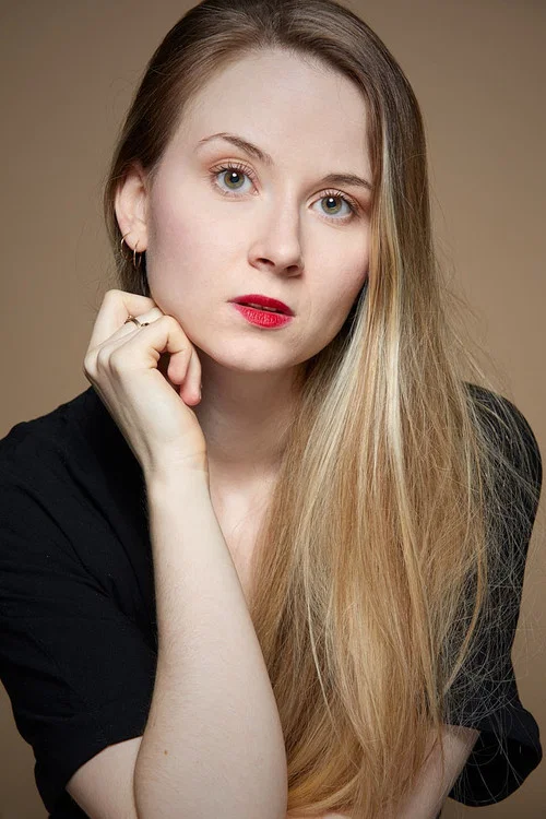 Photo of Manon Delauvaux, Acting