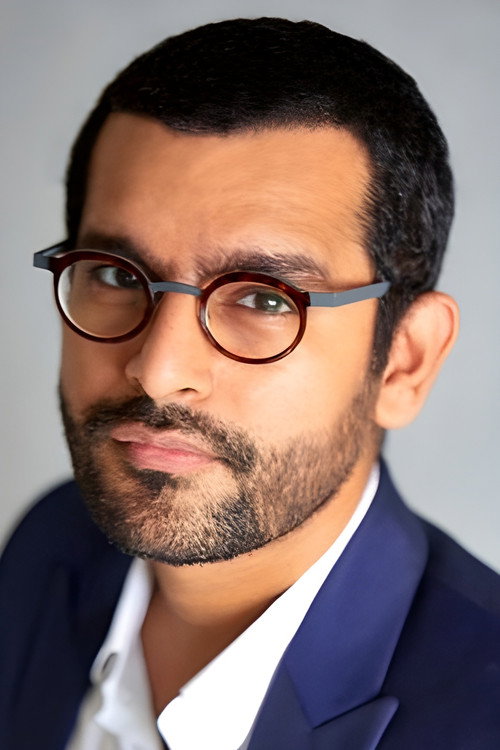Photo of Shakun Batra, Directing