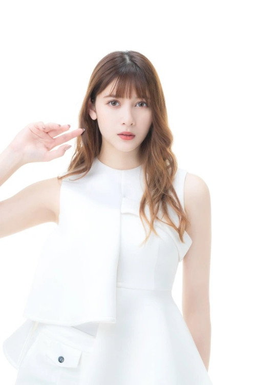 Photo of Angela Mei, Acting