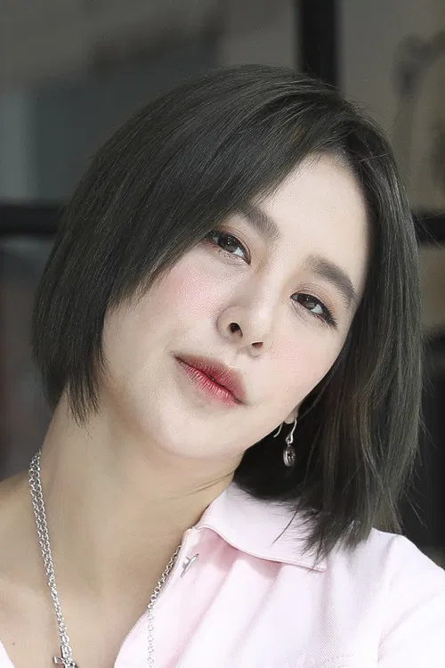 Sunnie Huang Hsiao-Rou profile