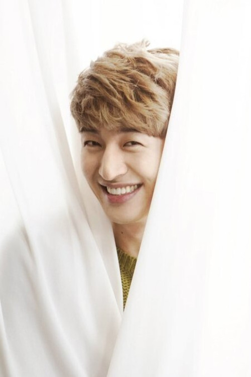 Son Ho-young profile