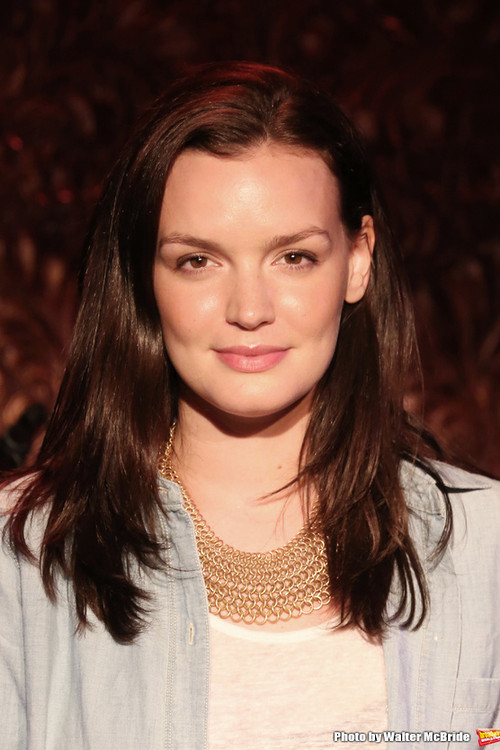 Jennifer Damiano profile