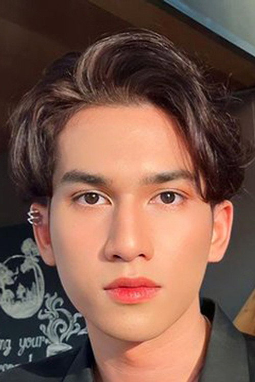 Pik Supawit Vichitrananda profile