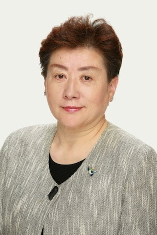 Chikako Akimoto profile