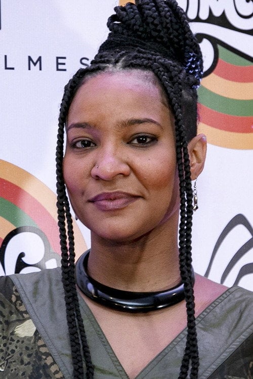 Photo of Larissa Luz, Acting
