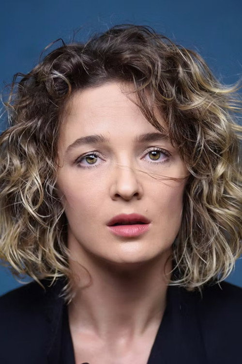 Photo of Esela Pysqyli, Acting