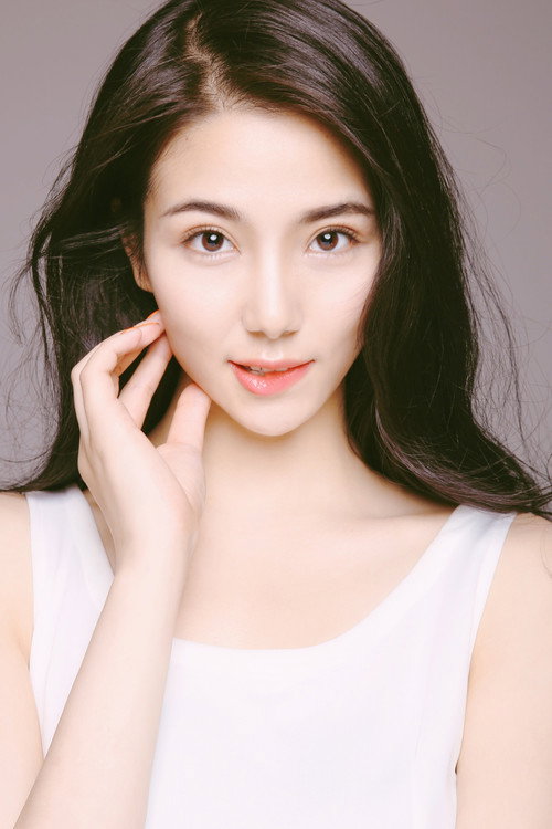 Photo of Ziqi Zhou, Acting