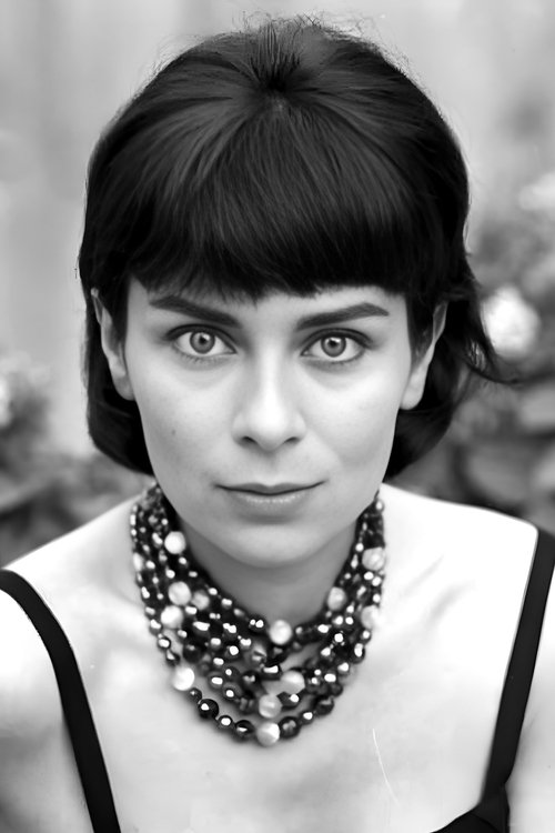 Juliette Mayniel profile