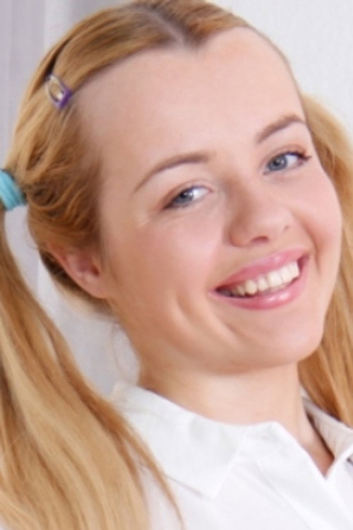 Photo of Sara Hilton, Acting