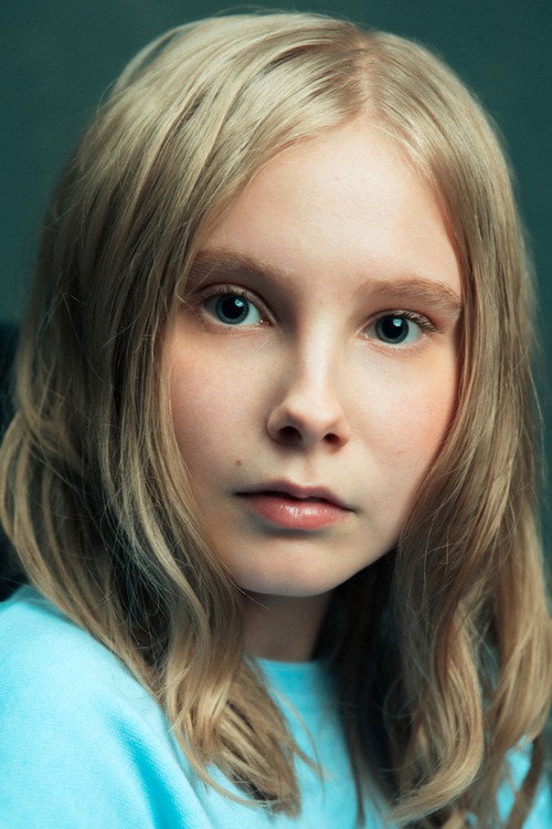 Photo of Maddie Evans, Acting