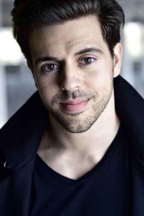Photo of Nassim Avat, Acting