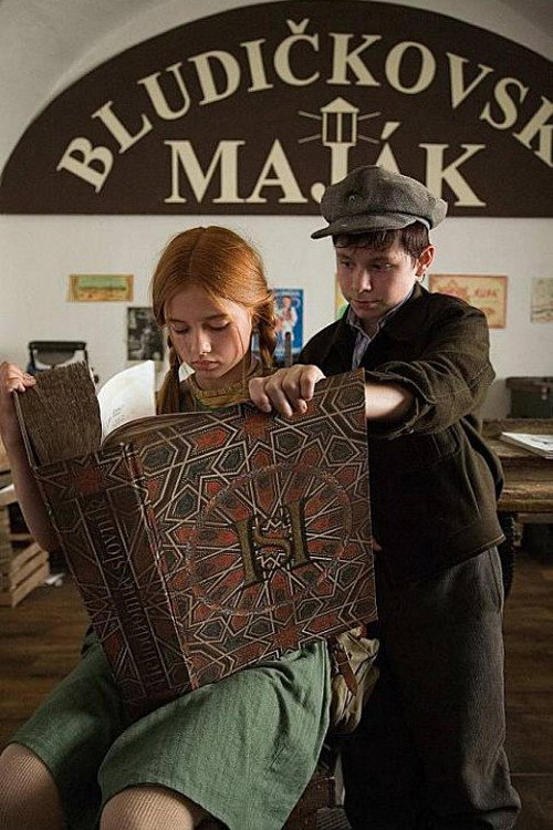 Movie poster for Dům U Zlatého úsvitu (2009)