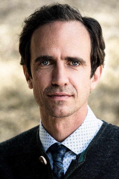 Felix Hellmann profile