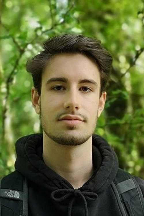 Photo of Maxime van Bemmel, Writing