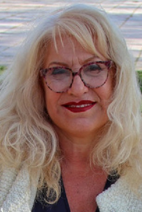 Photo of Senora Fina, Acting