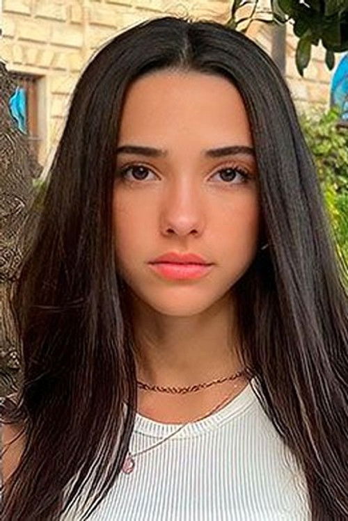 Ángela Mármol profile