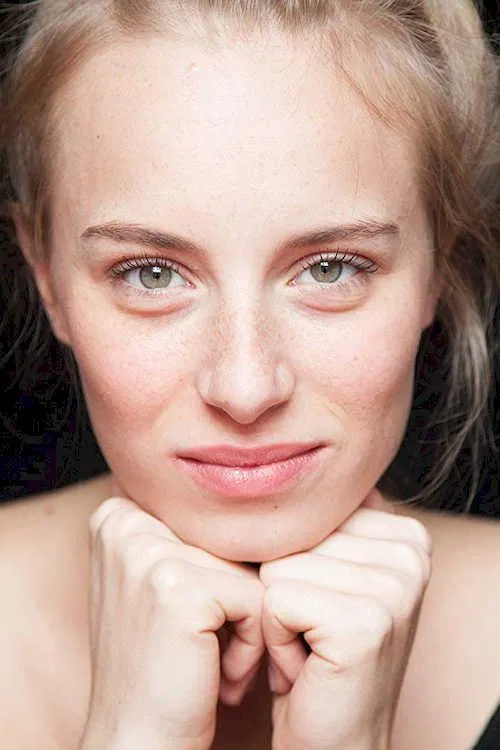 Photo of Loriane Klupsch, Acting