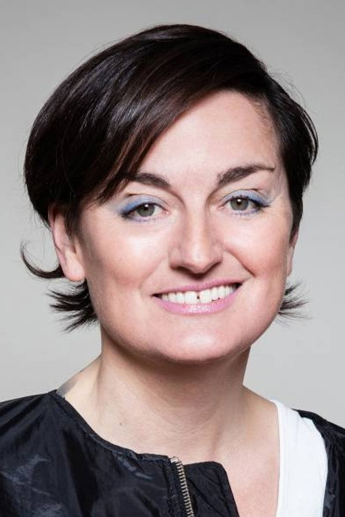 Zoe Lyons profile