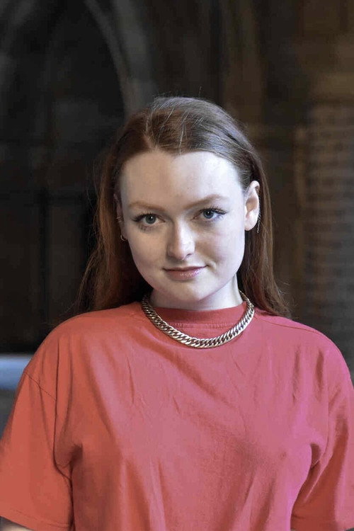 Photo of Laura Milton, Acting