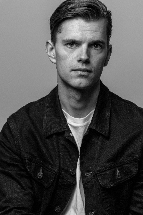 Photo of Max Ulveson, Acting