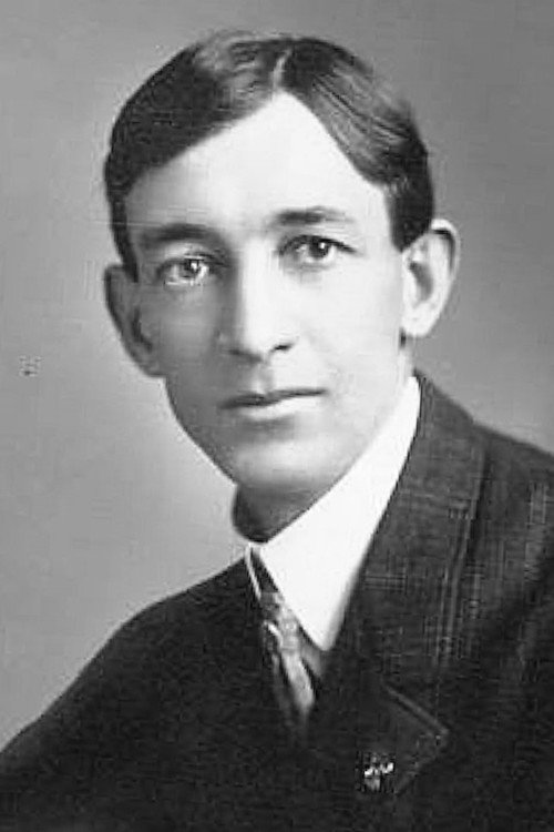 Photo of Lee Morris, Acting