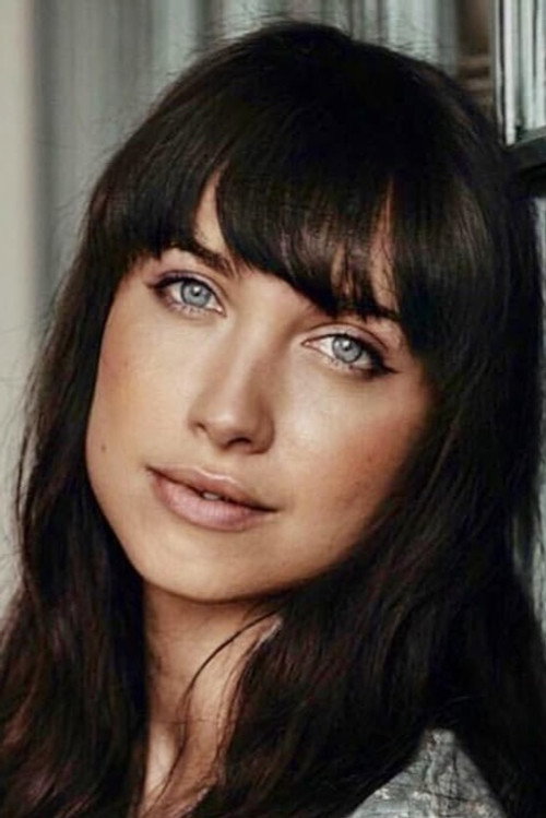 Photo of Maiara Walsh, Acting