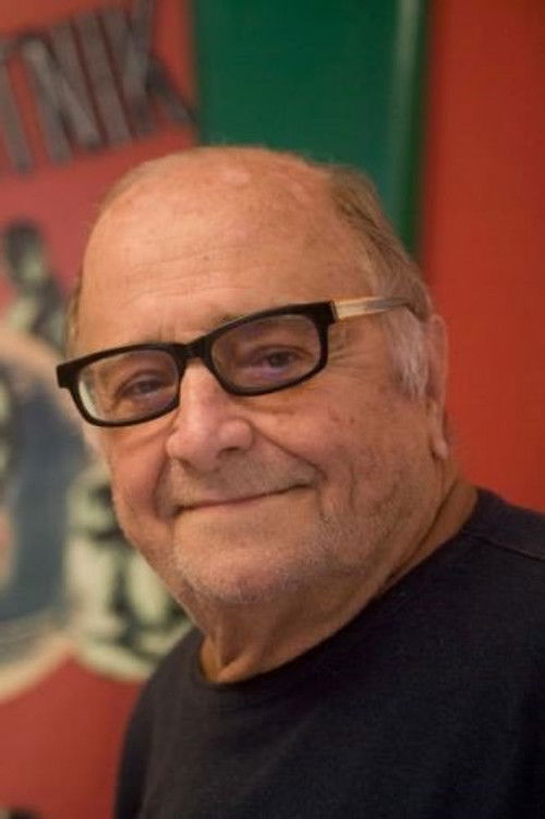 Carlos Manga profile