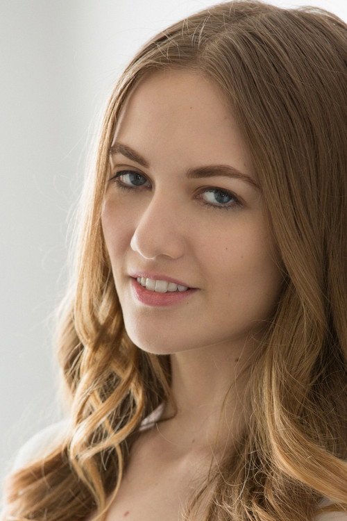 Photo of Samantha Hayes, Acting