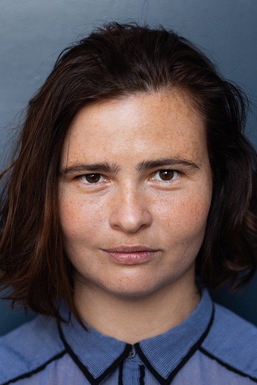 Photo of Lisa Hrdina, Acting