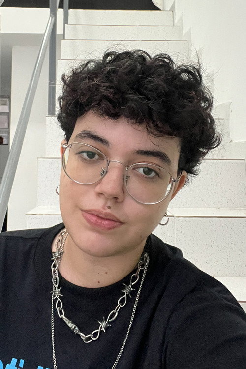 Photo of Gabriela Pinheiro, Camera