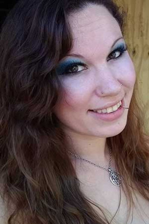 Photo of Amanda Welch, Acting