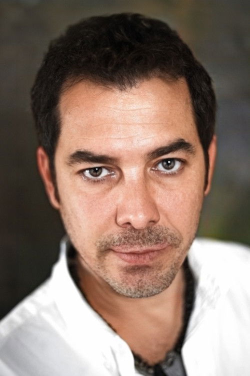 Fikret Kuşkan profile