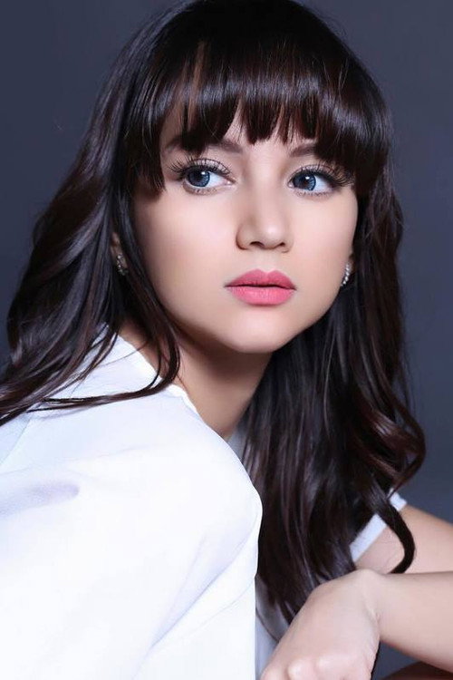 Photo of Angelica Simpeler, Acting