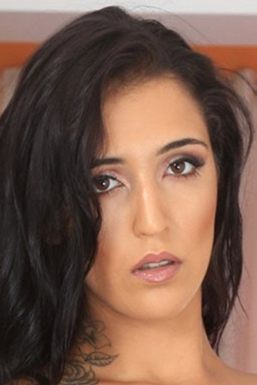 Photo of Júlia Mattos, Acting