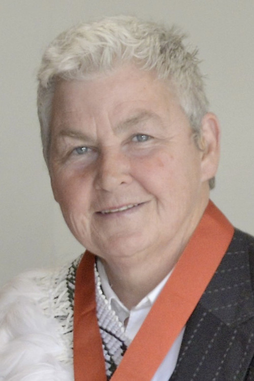Photo of Lynda Topp, Acting