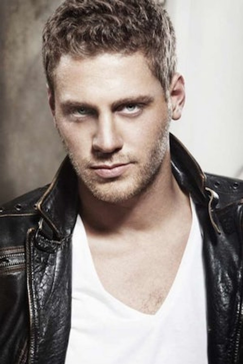 Ali Yörenç profile