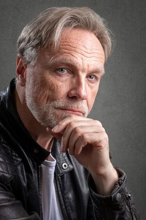 Photo of Dirk Waanders, Acting