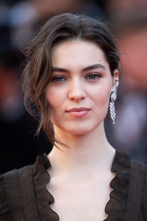 Anamaria Vartolomei profile