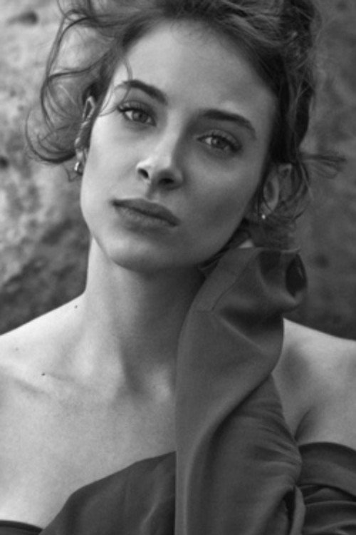 Photo of Annaluisa Capasa, Acting