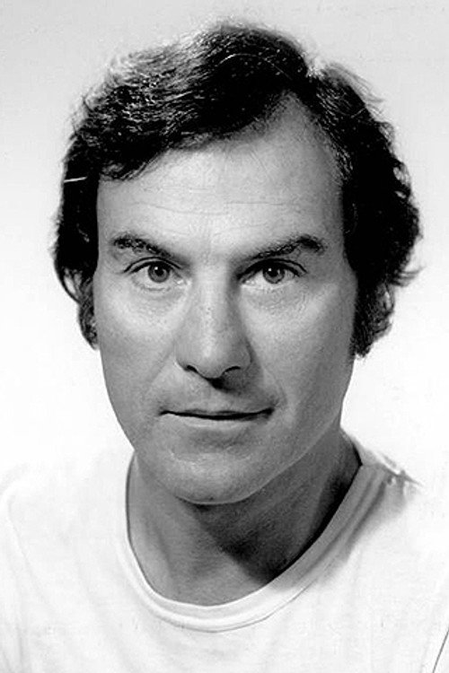 Leonardo Villar profile