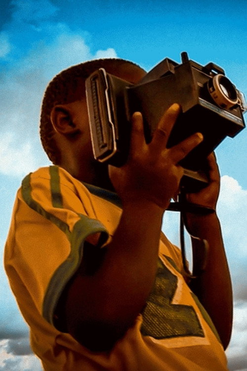 Movie poster for Between Heaven and Earth (2010)