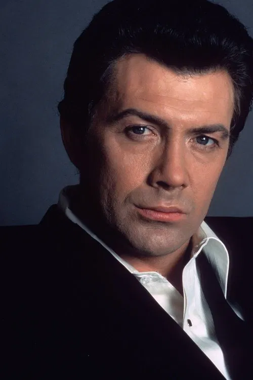 Lewis Collins profile