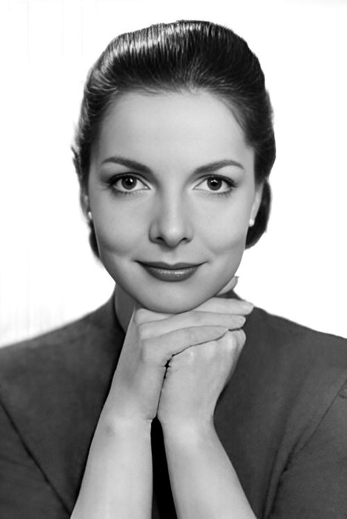 Elizabeth Sellars profile