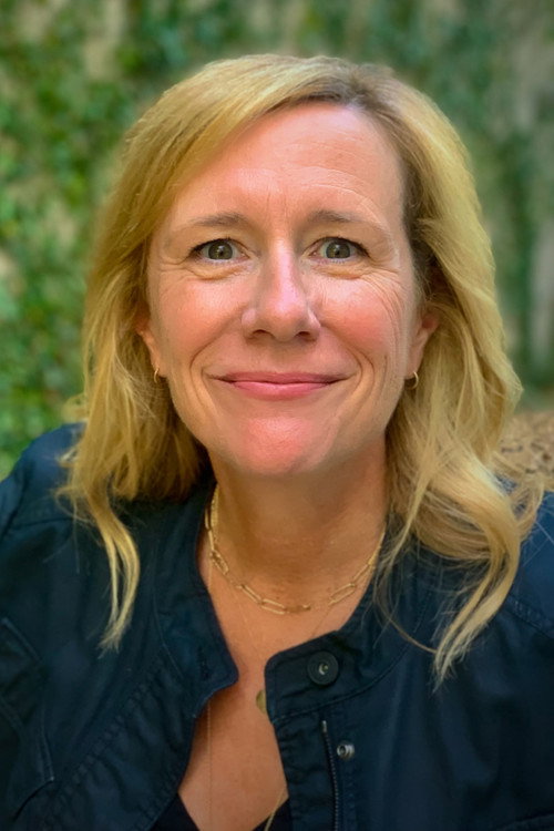Photo of Betsy Thomas, Directing