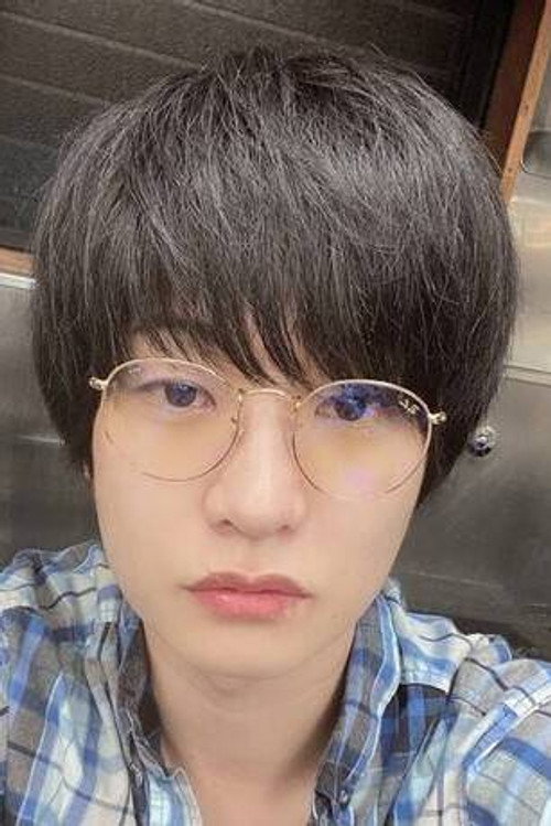 Photo of ひがし, Acting